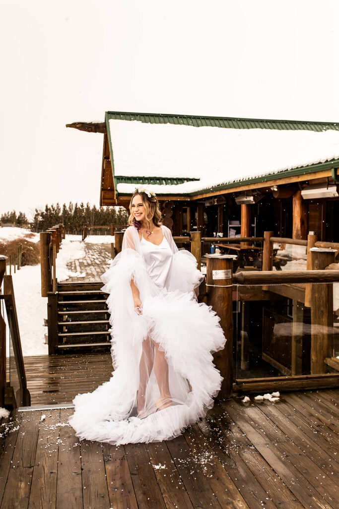 Wintery outdoor bridal photos in Vancouver
