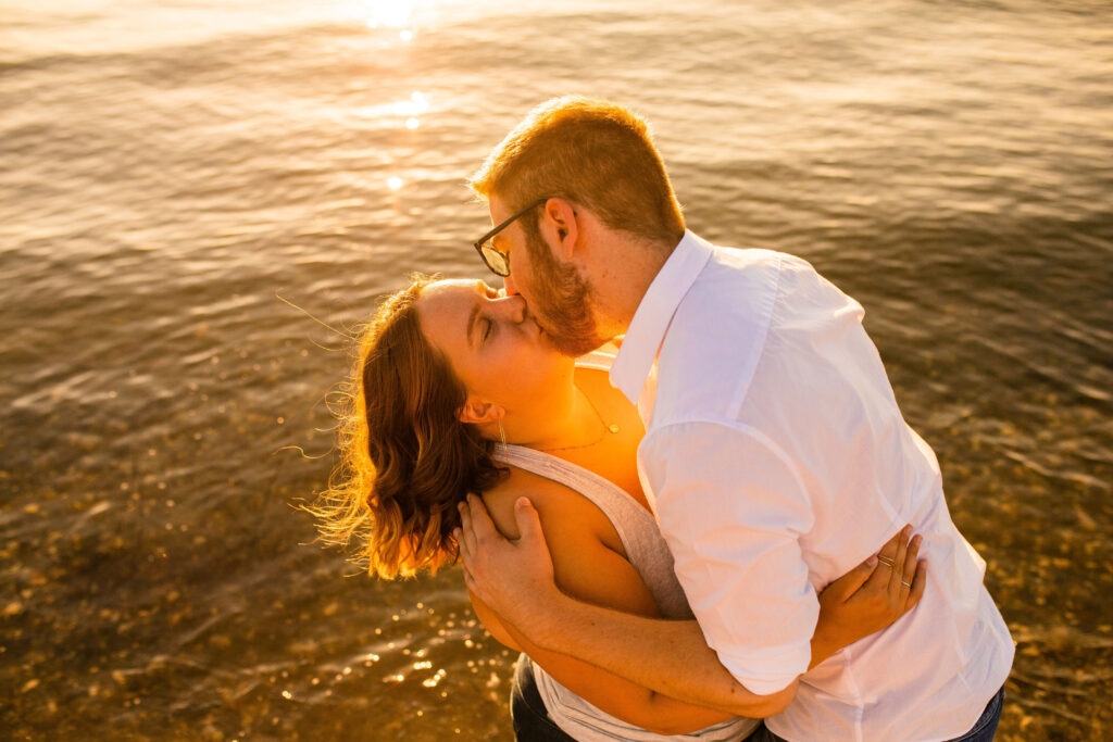 Feel comfortable getting close to your babe for natural wedding photos
