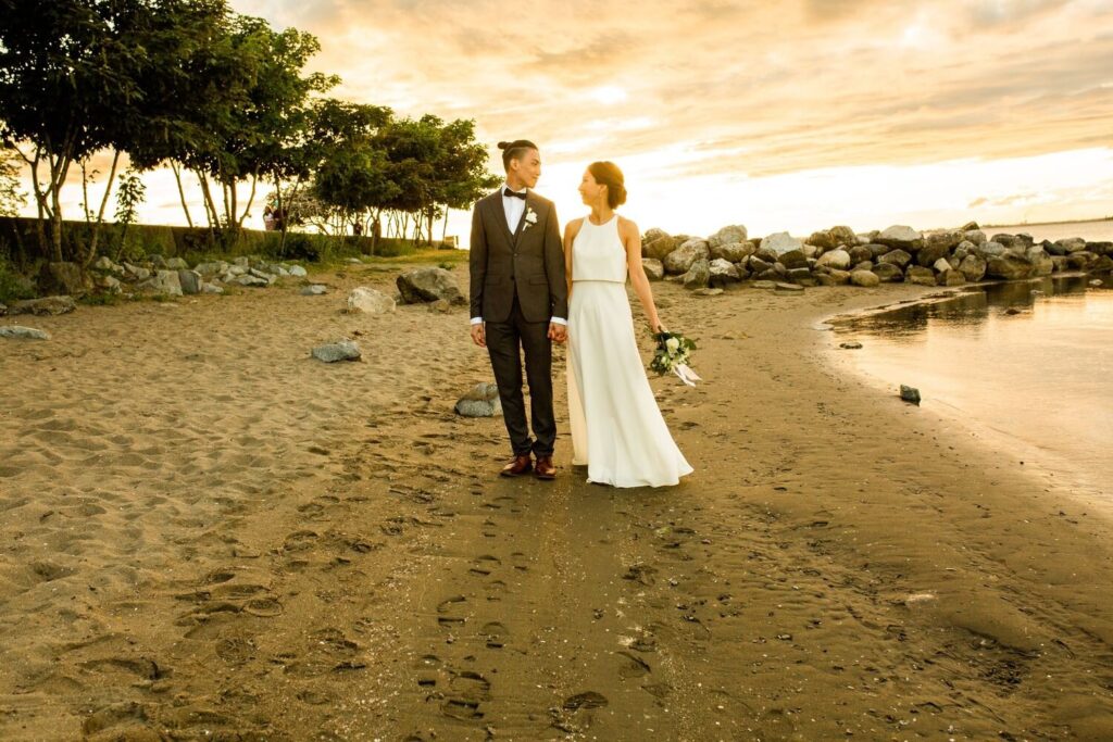 Wedding photos on the beach in Crescent Beach, Surrey