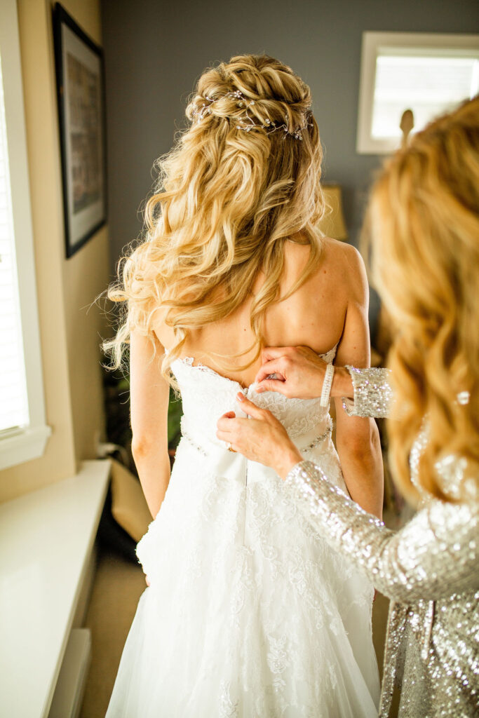 Bride getting ready for her Redwoods Golf Course Wedding