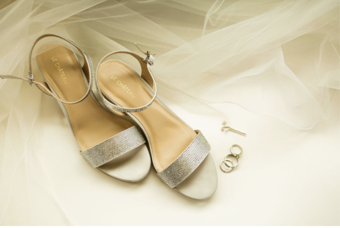 Tips for your getting ready photos - have your shoes and jewelry set aside for photos